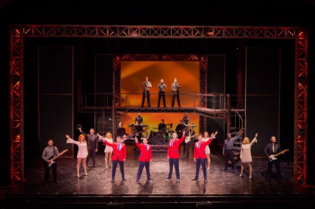 The company of Jersey Boys. Credit Brinkhoff & Mögenburg. (5).jpg